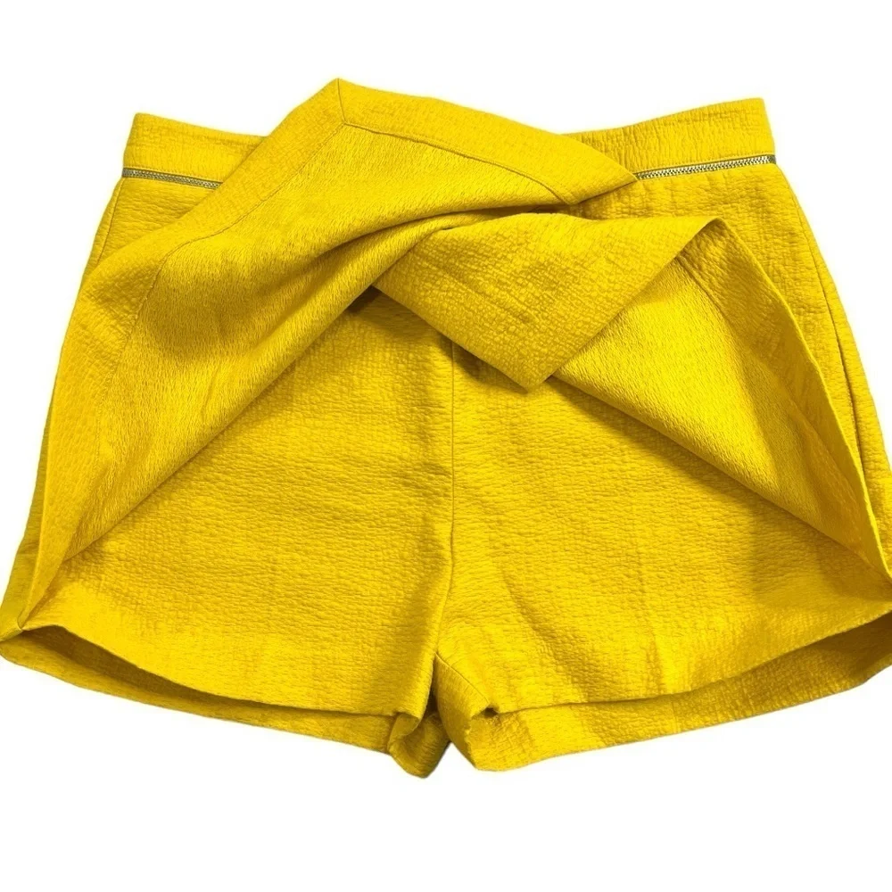 Robert Rodriguez Jacquard Wrap Shorts size 8 in Gold
